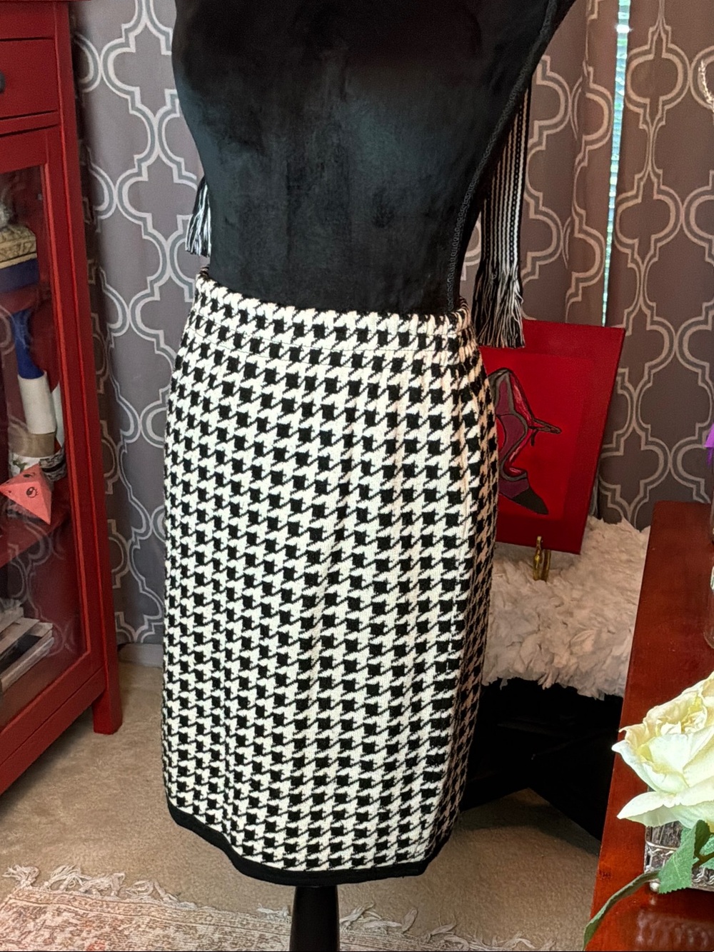 Outlander Classic Black and White Houndstooth Pencil Skirt